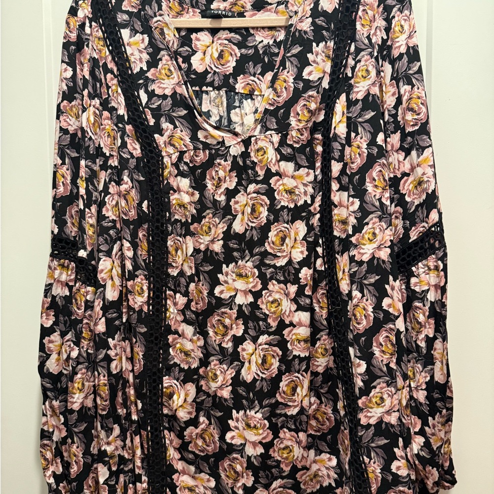 Women’s NWOT Torrid Lace Trim Tunic Blouse Top Size 3X